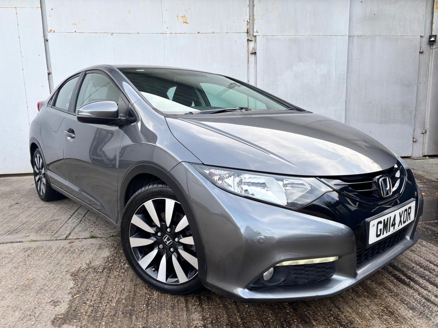 Honda Civic - image 1 of 36