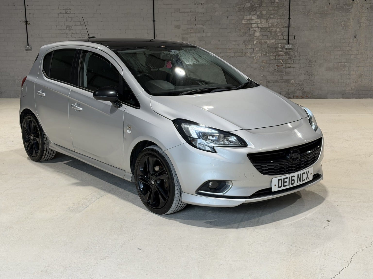 Vauxhall Corsa - image 1 of 33