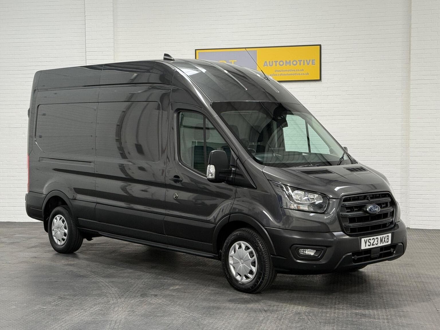 Ford Transit - image 1 of 93