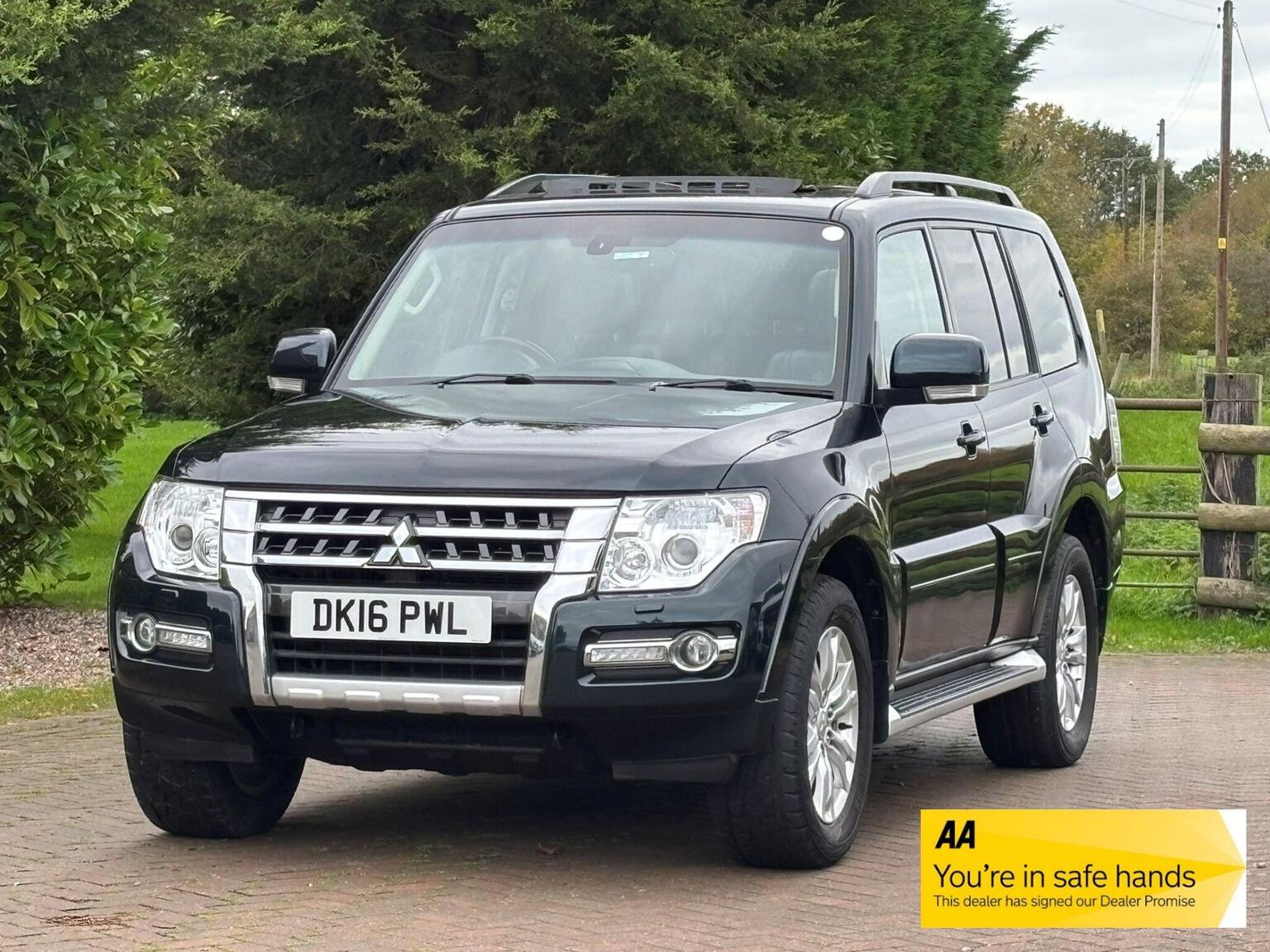 Mitsubishi Shogun - image 1 of 39