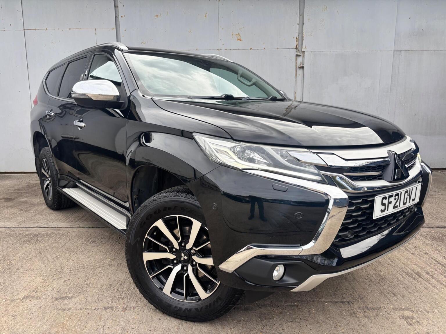 Mitsubishi Shogun Sport - image 1 of 51