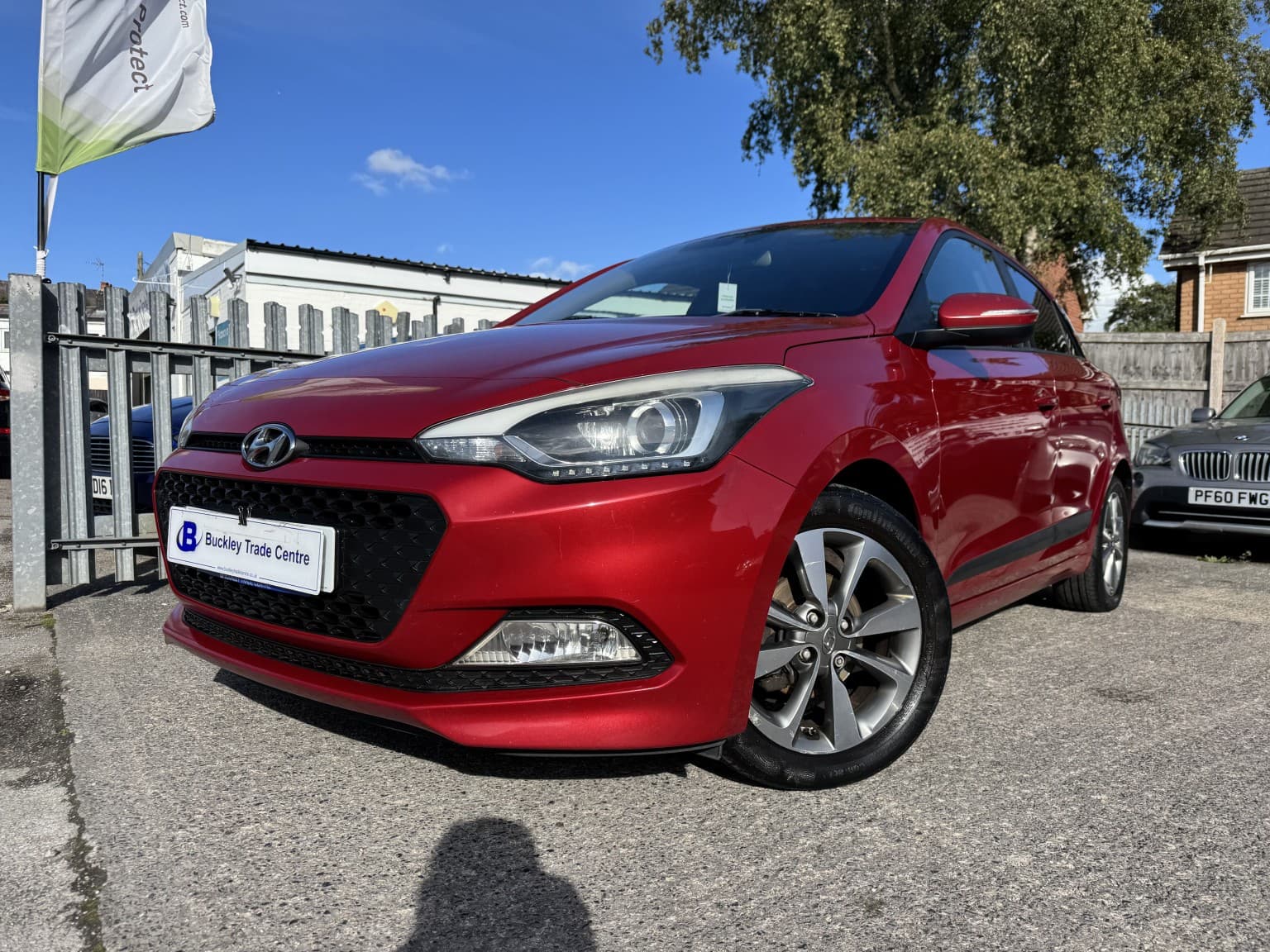 Hyundai i20 - image 1 of 39