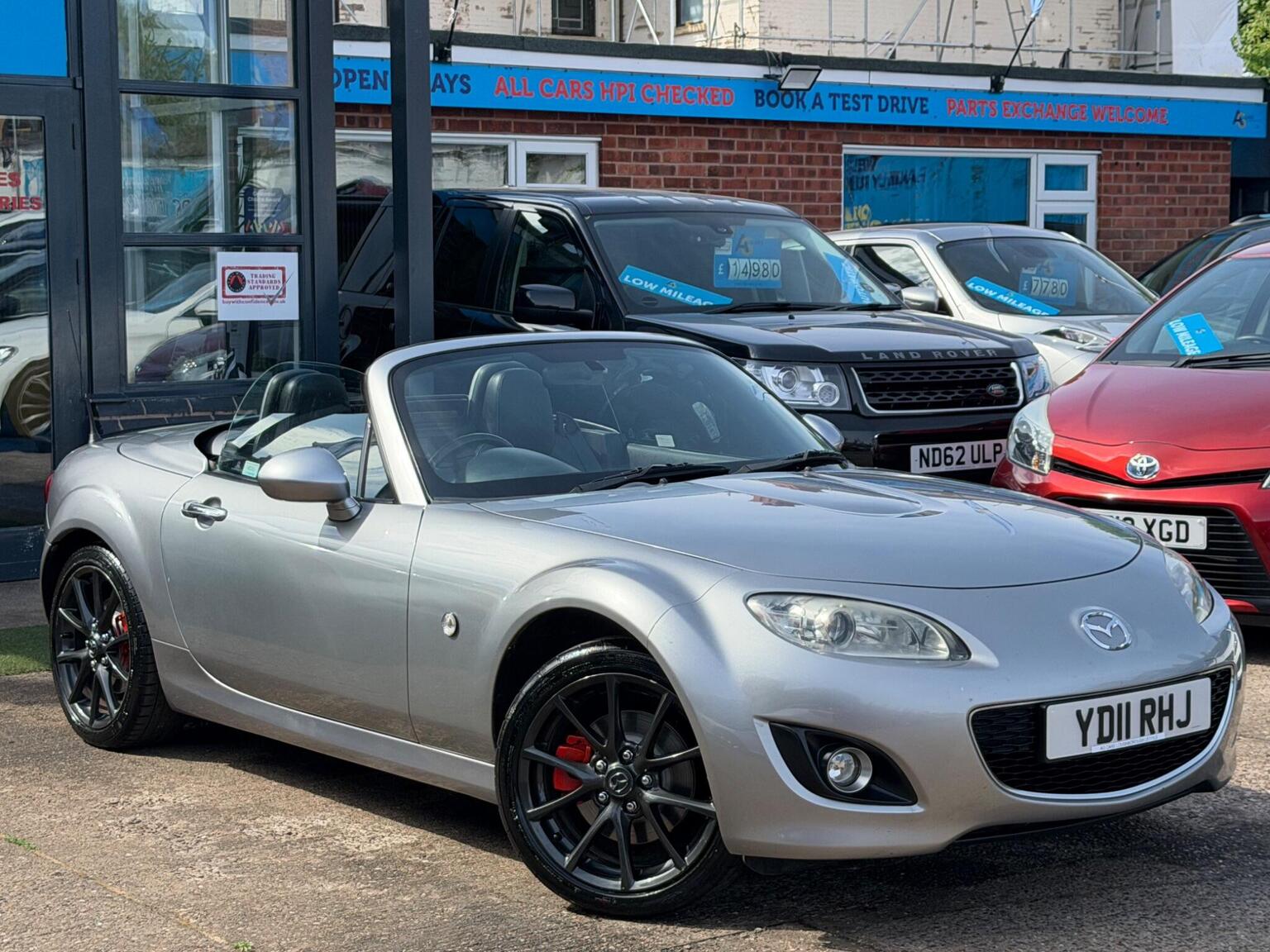 Mazda MX-5 - image 1 of 81