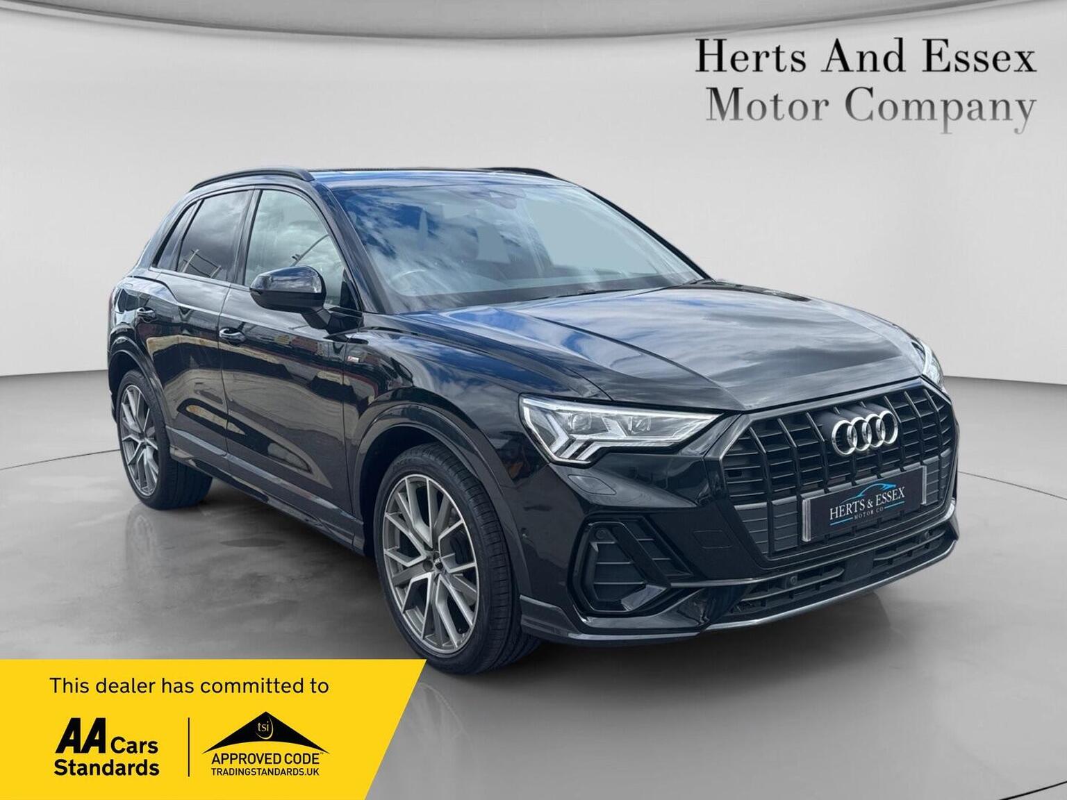 Audi Q3 - image 1 of 26