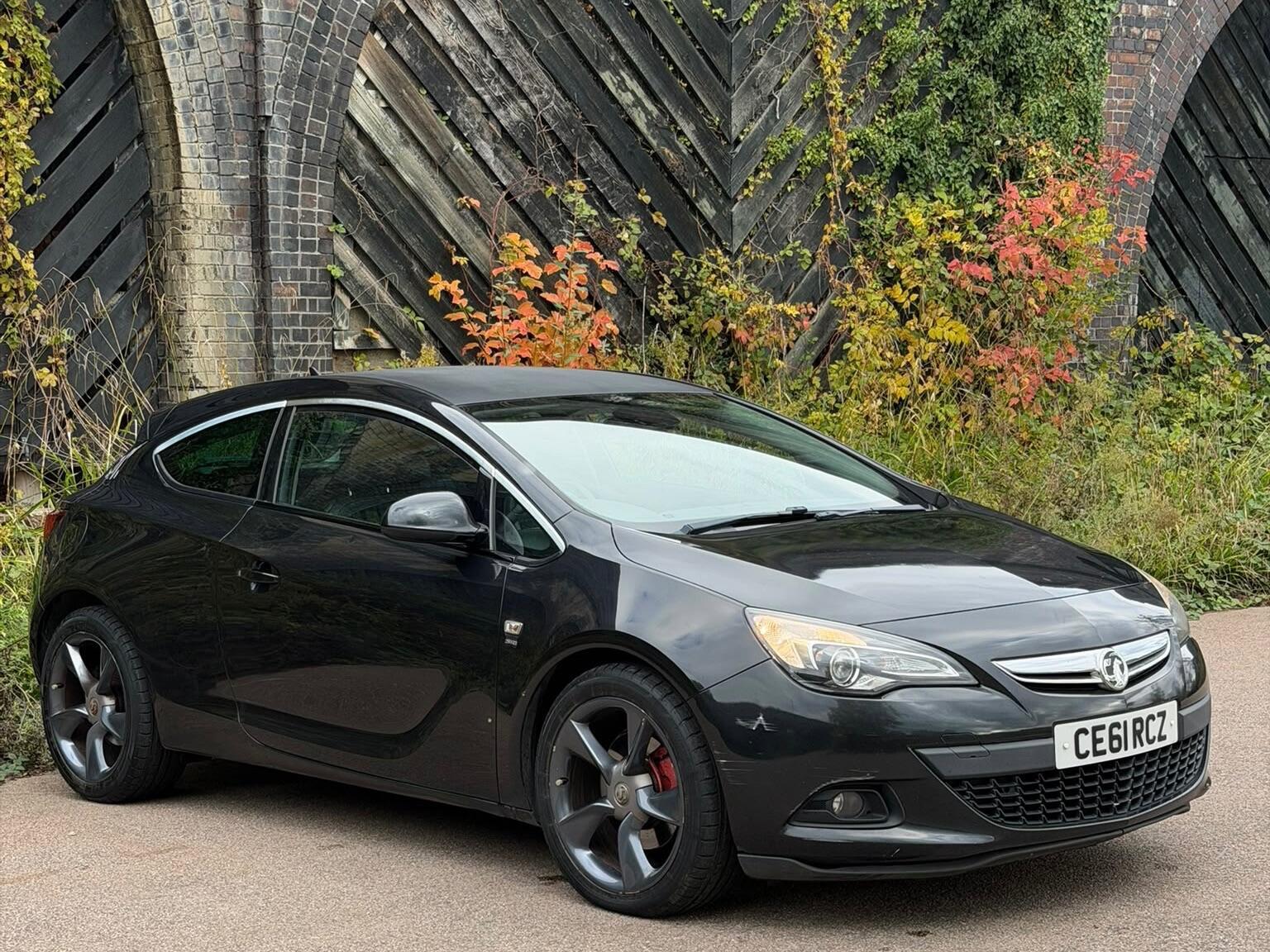 2012 Vauxhall Astra GTC 1.4T 16V SRi Euro 5 (s/s) 3dr in black — photo 1 of 17