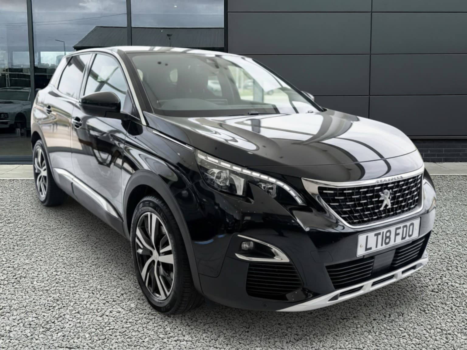 Peugeot 3008 - image 1 of 22