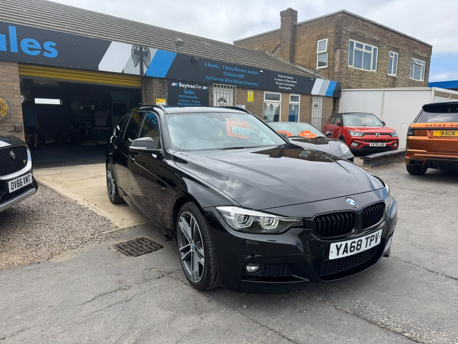 BMW 3 Series - image 1 of 18