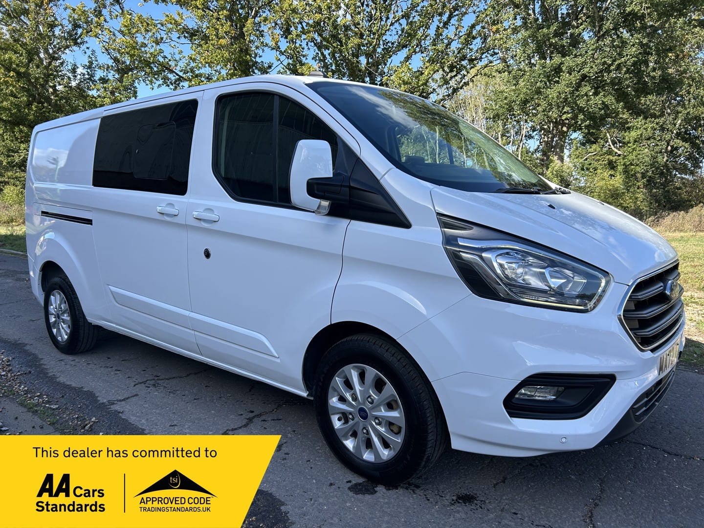 Ford Transit Custom - image 1 of 39
