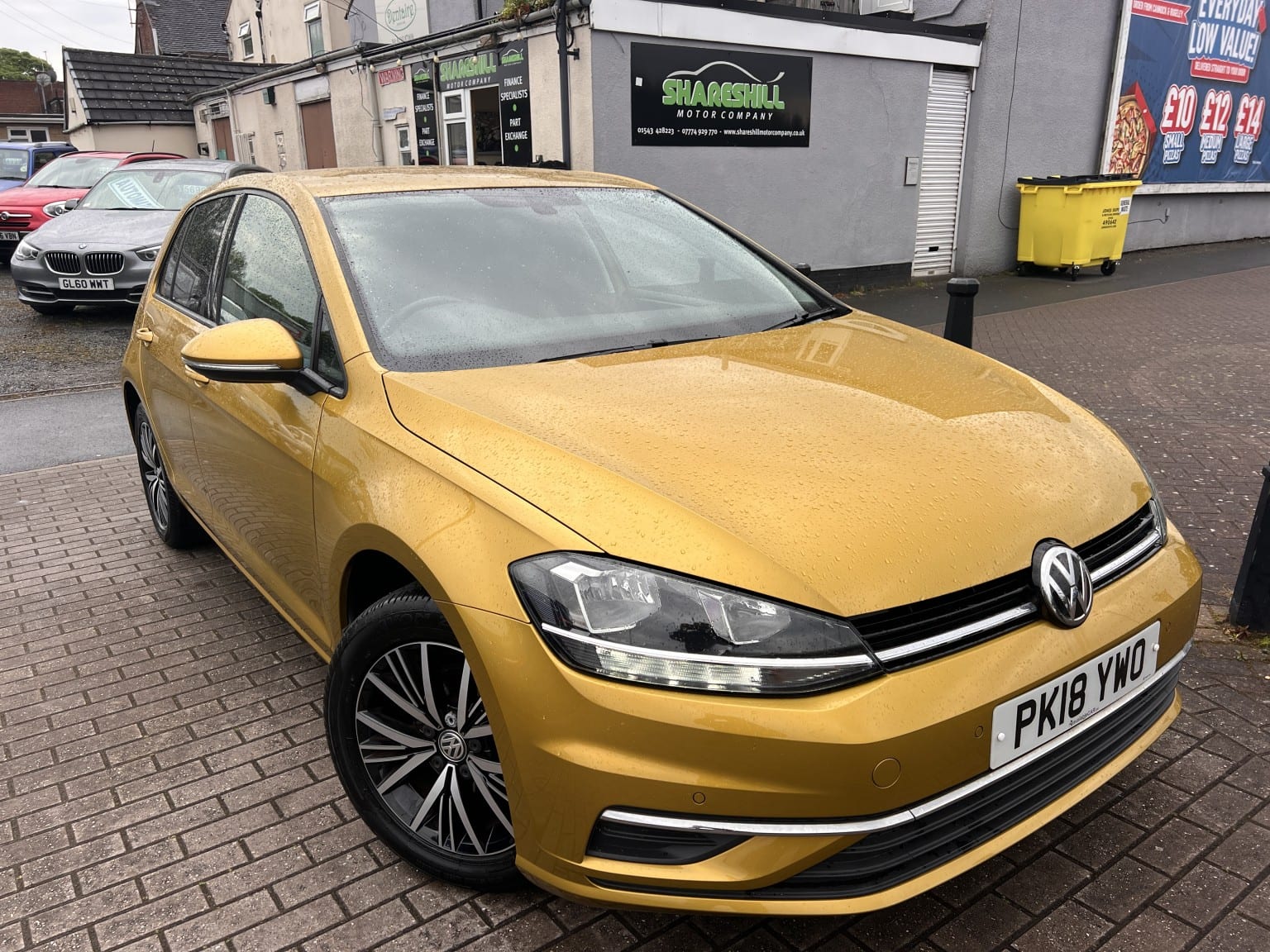 Volkswagen Golf - image 1 of 13