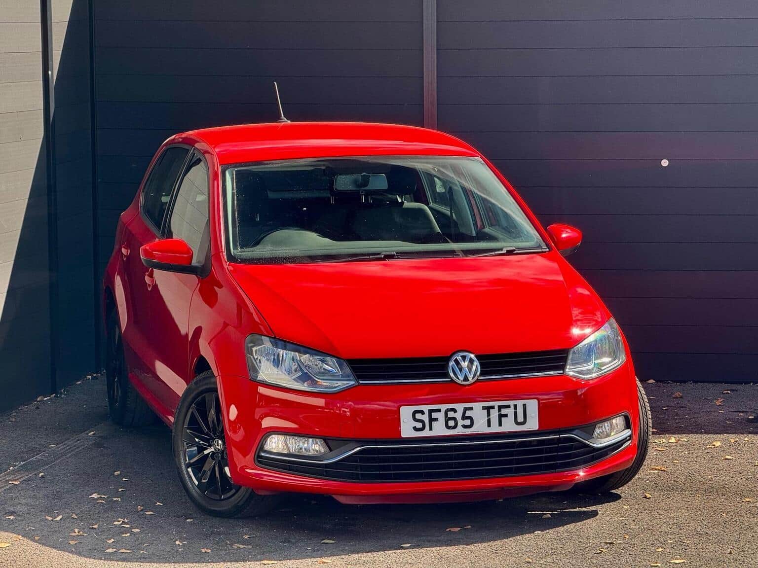 Volkswagen Polo - image 1 of 53