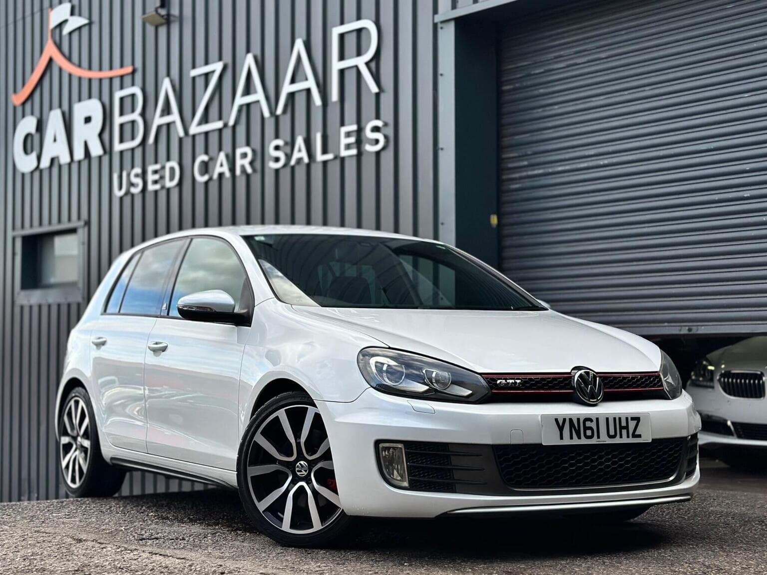 Volkswagen Golf - image 1 of 50