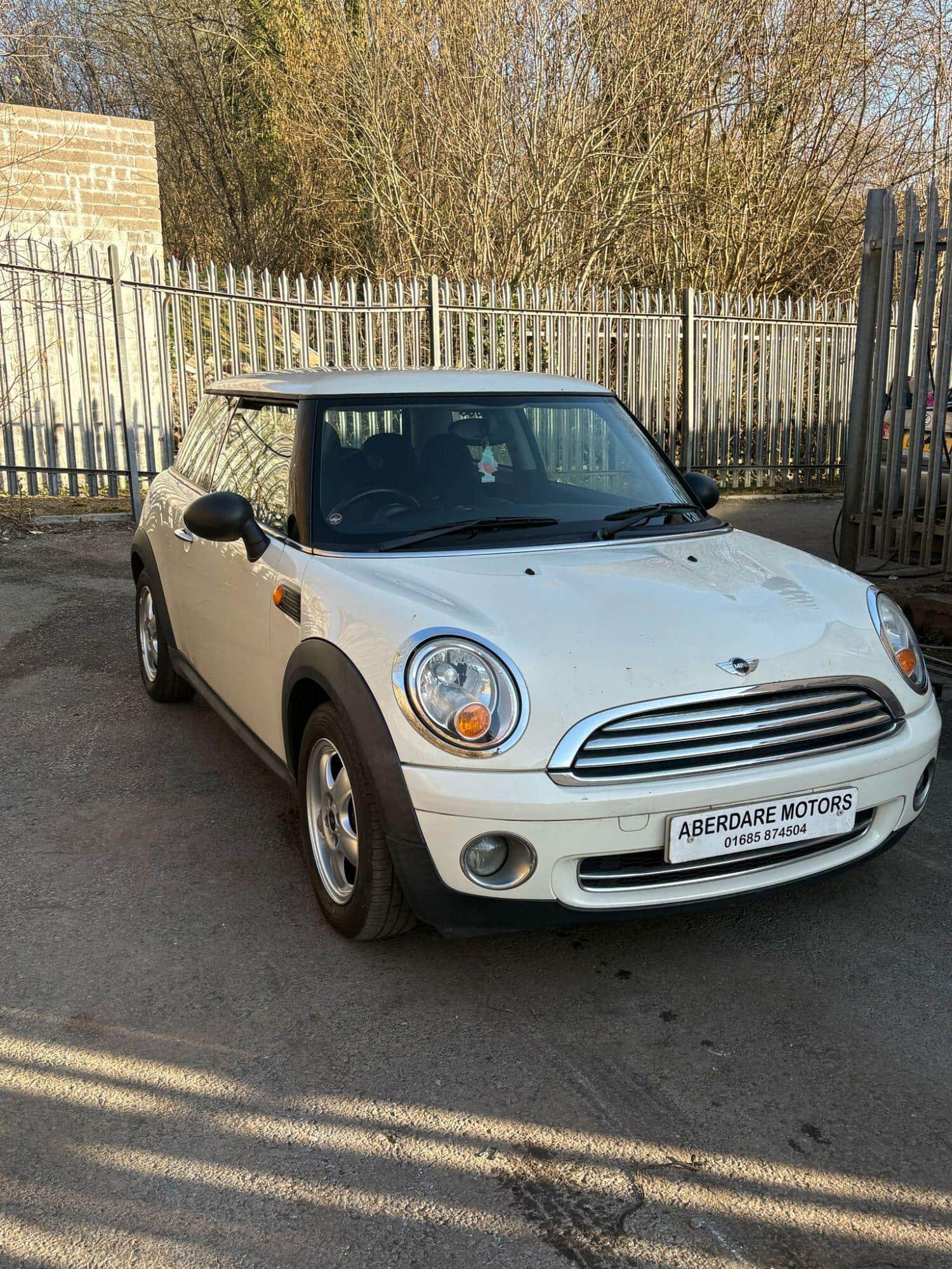 MINI Hatch - image 1 of 14