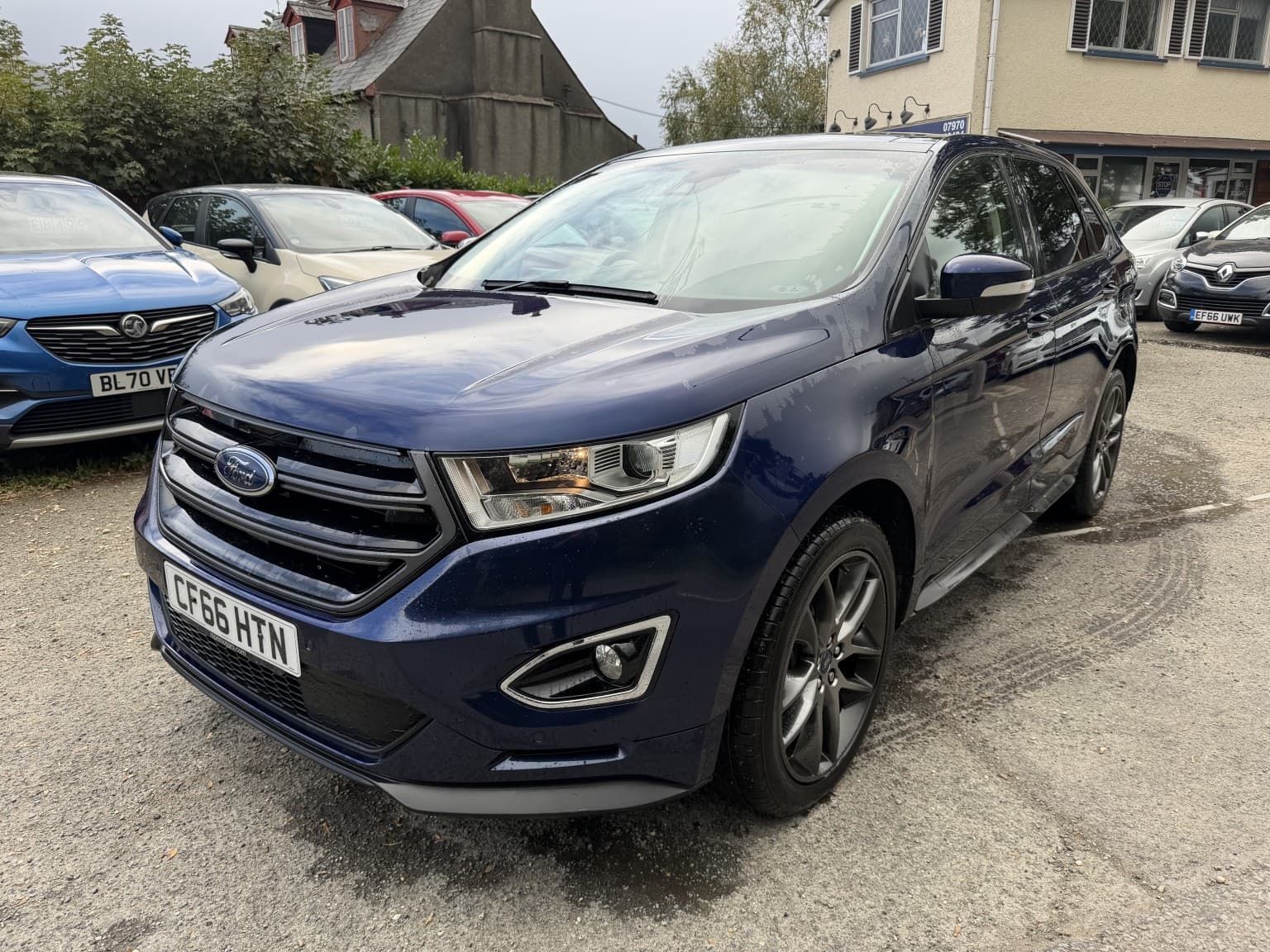 Ford Edge - image 1 of 35