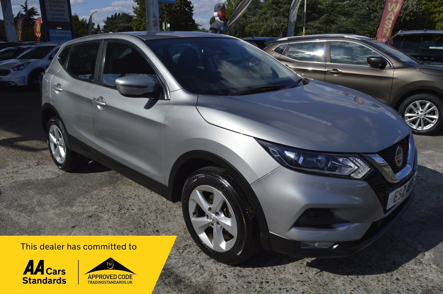 Nissan Qashqai - image 1 of 24