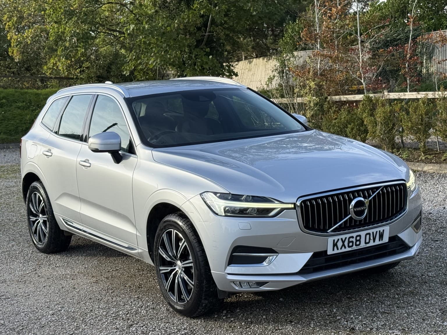 Volvo XC60 - image 1 of 16