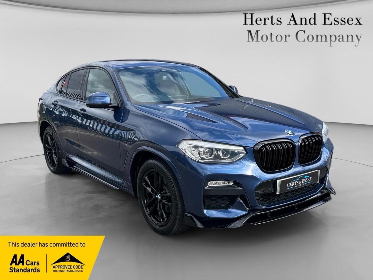 BMW X4 - image 1 of 31
