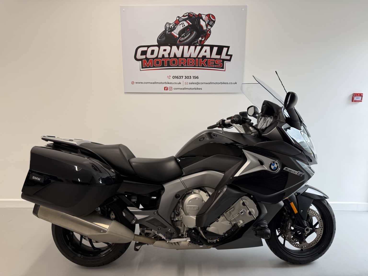 BMW K 1600 GT - image 1 of 22