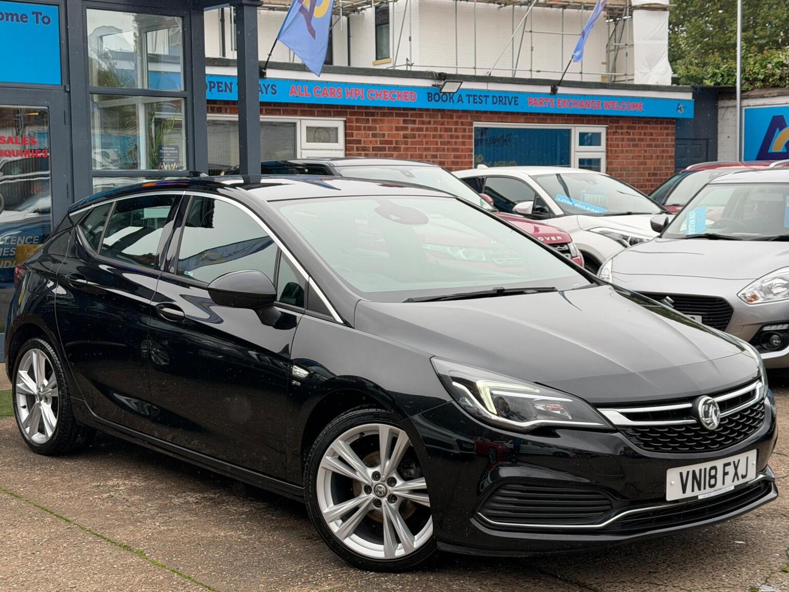 2018 Vauxhall Astra 1.4i Turbo SRi VX Line Nav Euro 6 5dr in black — photo 1 of 71
