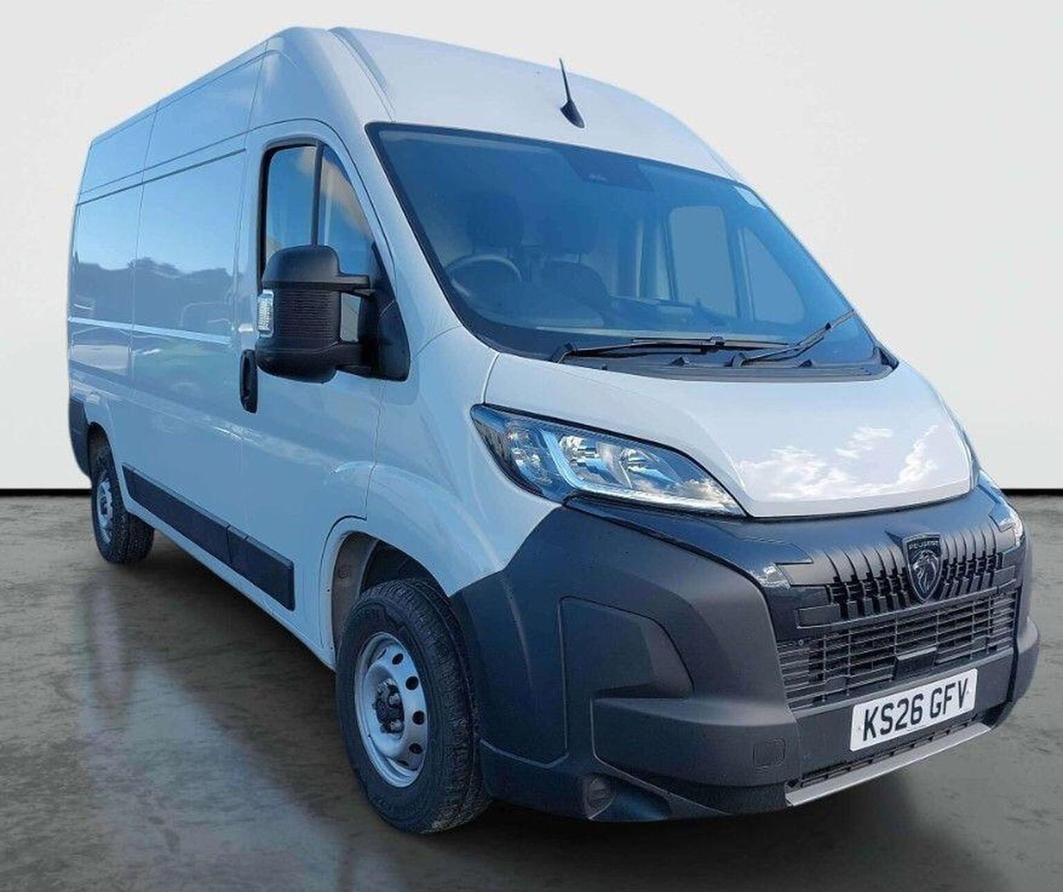 2026 Peugeot Boxer 2.2 BlueHDi 335 Professional L2 H2 Euro in white — photo 1 of 10