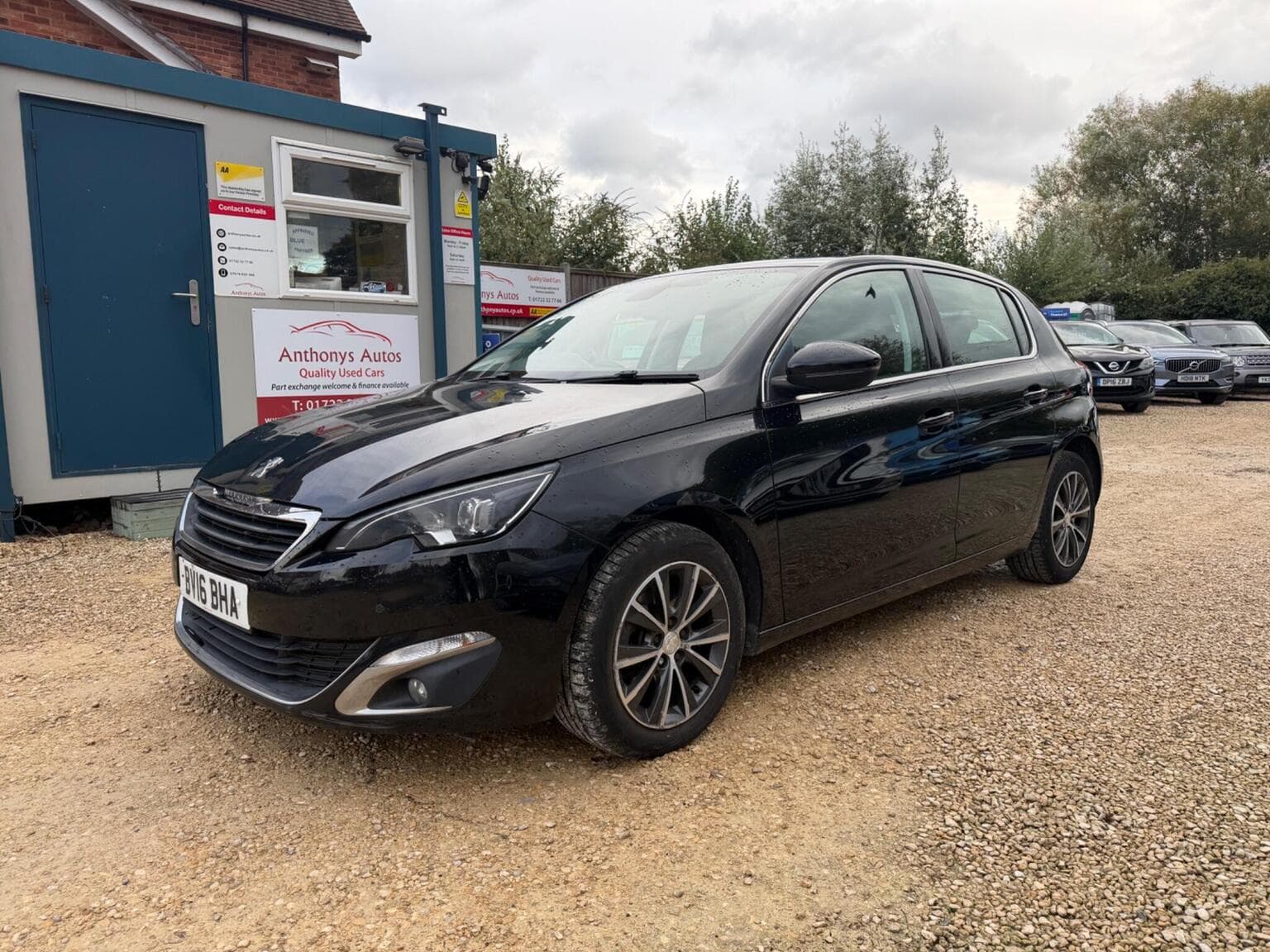 Peugeot 308 - image 1 of 6