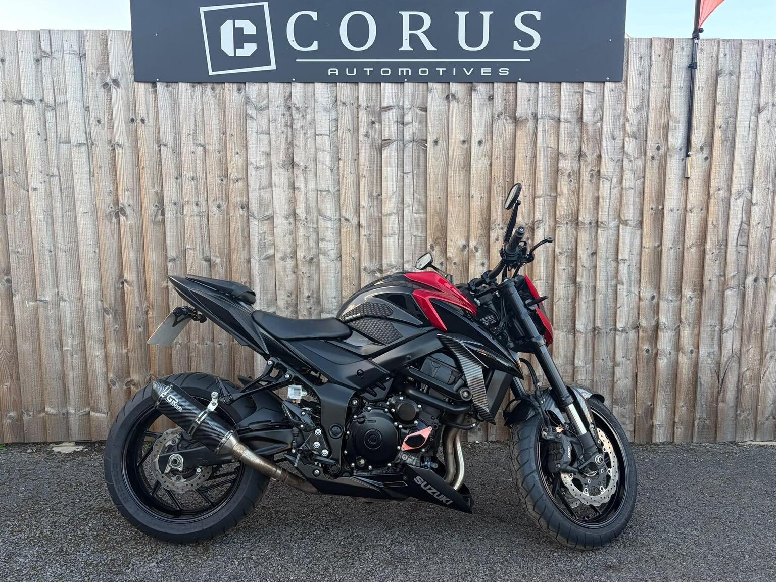 Suzuki GSX-S750 - image 1 of 25