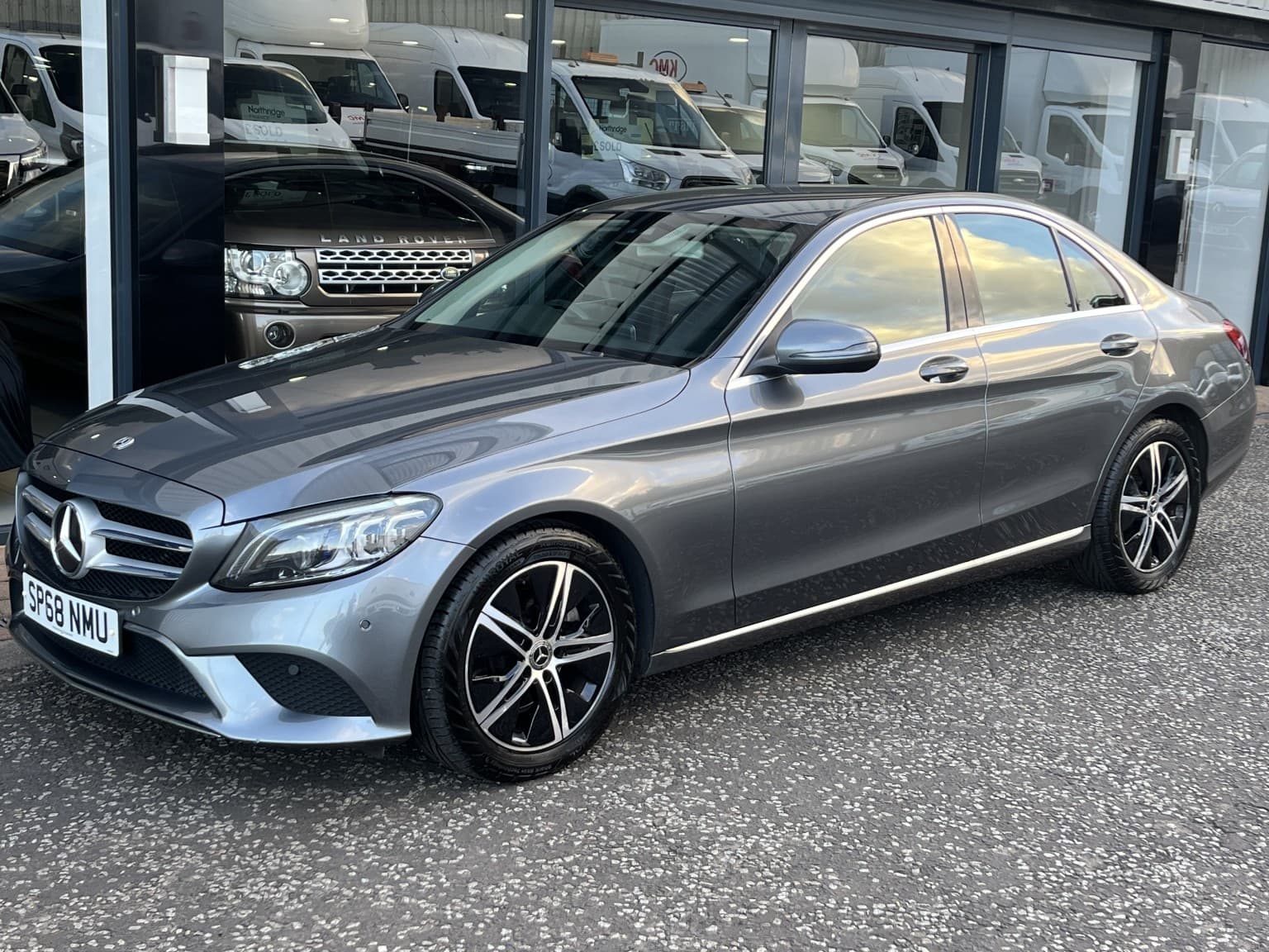 Mercedes-Benz C Class - image 1 of 22