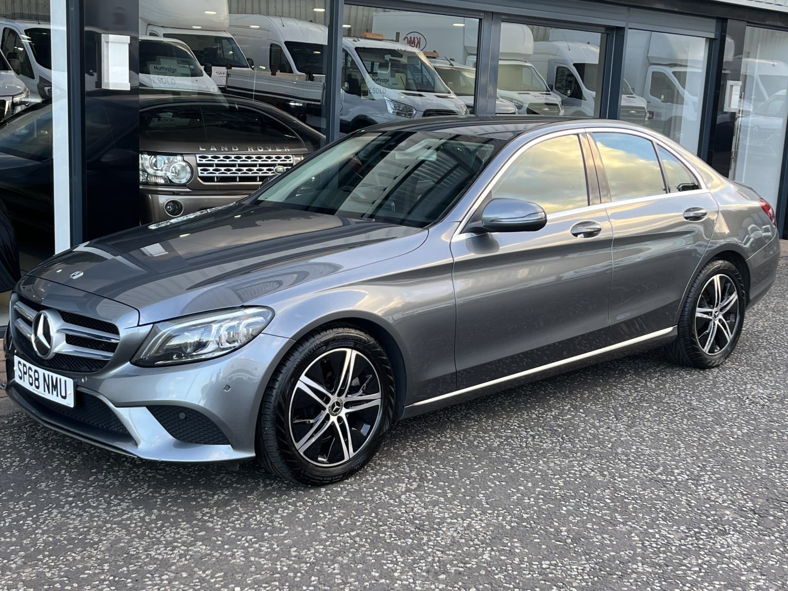 Mercedes-Benz C Class - image 1 of 22
