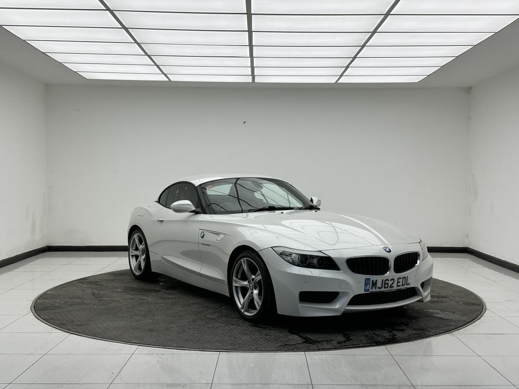 BMW Z4 - image 1 of 46