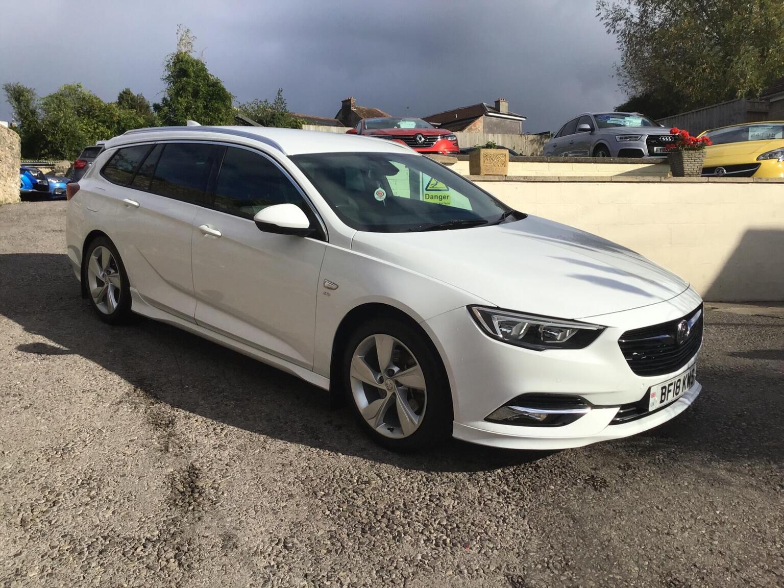 2018 Vauxhall Insignia 1.5i Turbo SRi VX Line Nav Sports in white — photo 1 of 20