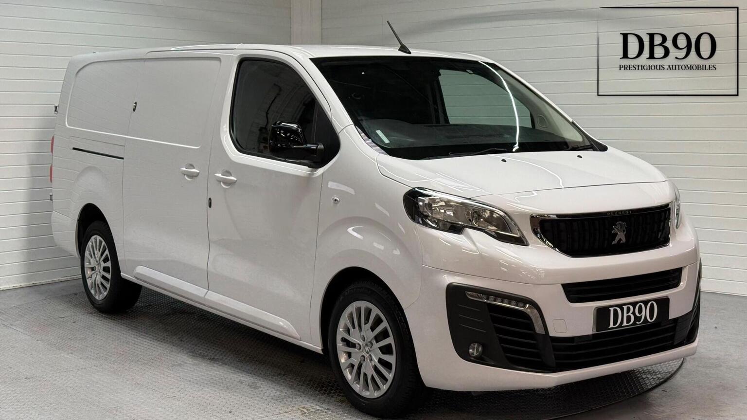Peugeot Expert - image 1 of 48