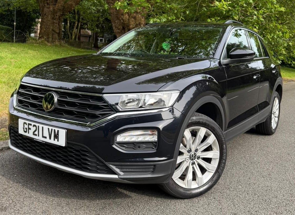 Volkswagen T-Roc - image 1 of 33