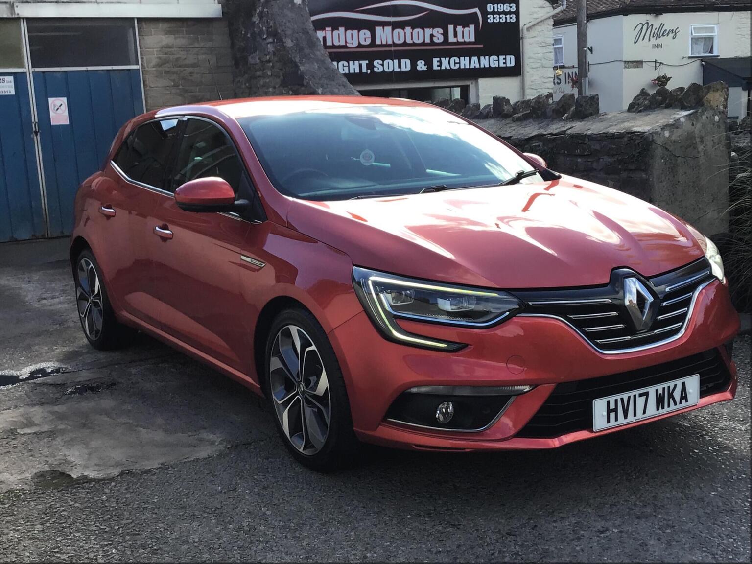 Renault Megane - image 1 of 18