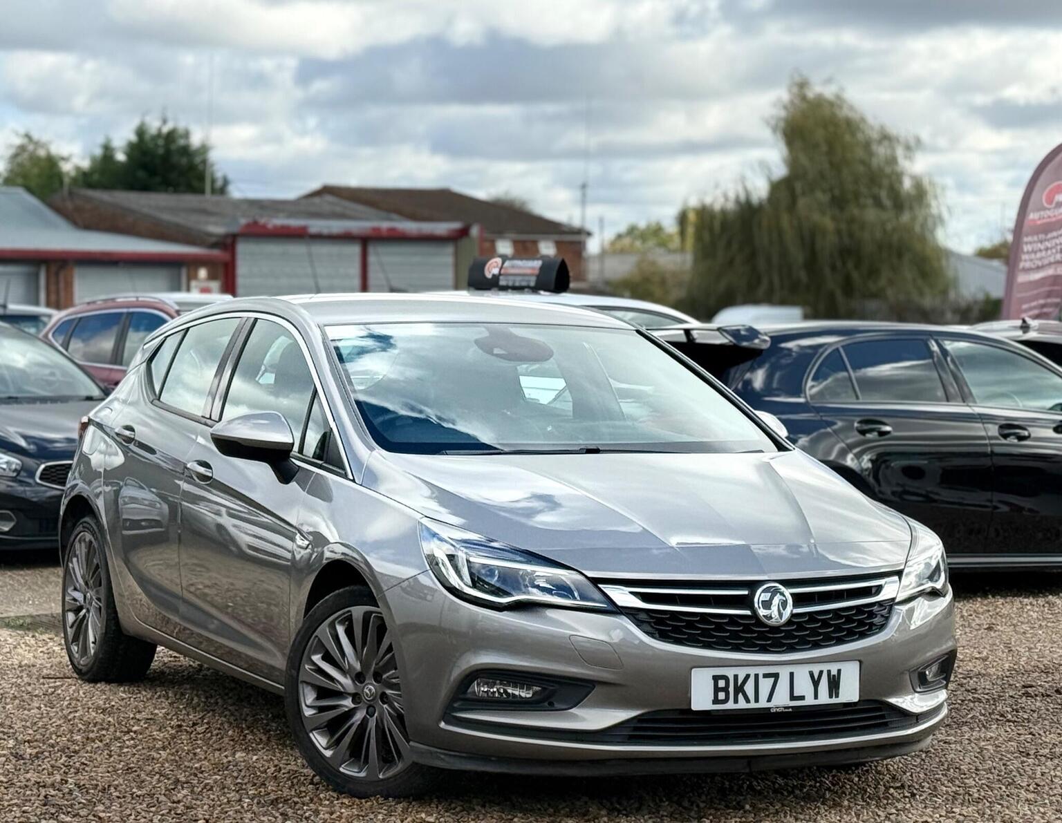 2017 Vauxhall Astra 1.4i Turbo SRi Euro 6 5dr in grey — photo 1 of 57