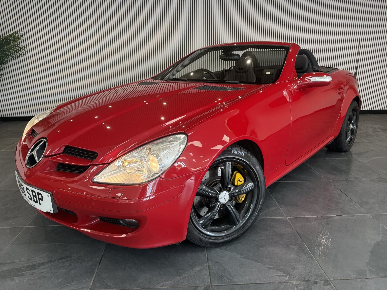 Mercedes-Benz SLK - image 1 of 32