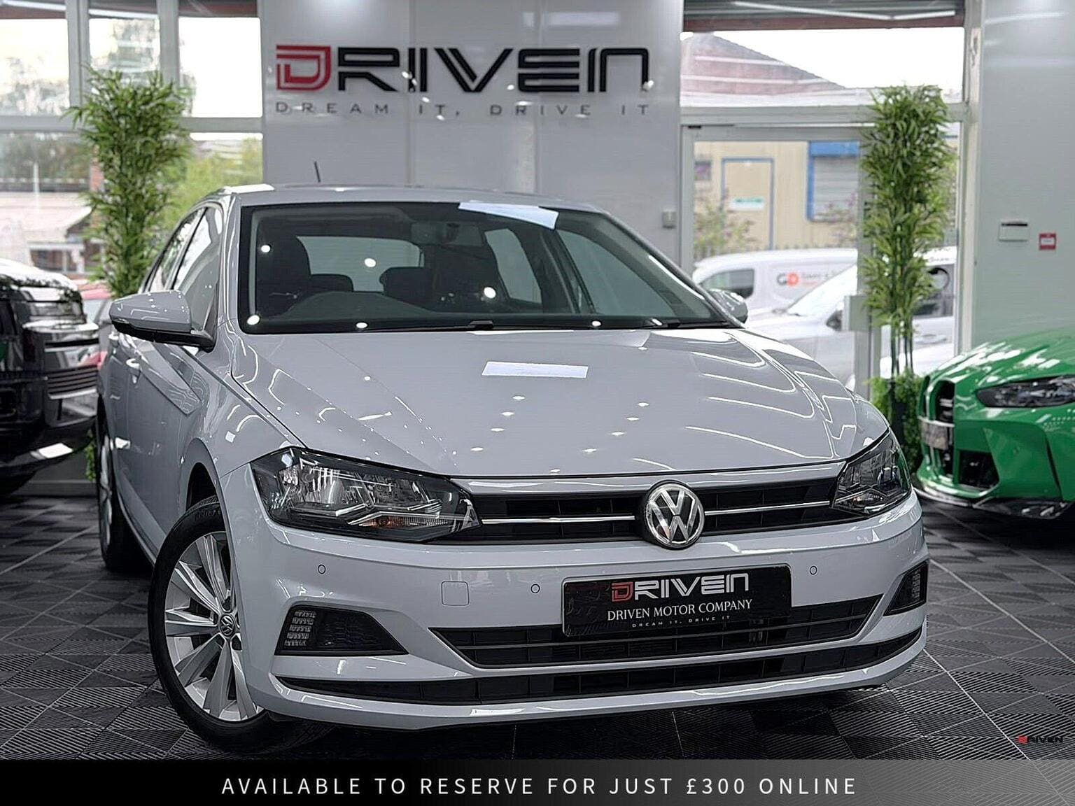 VOLKSWAGEN POLO - image 1 of 29