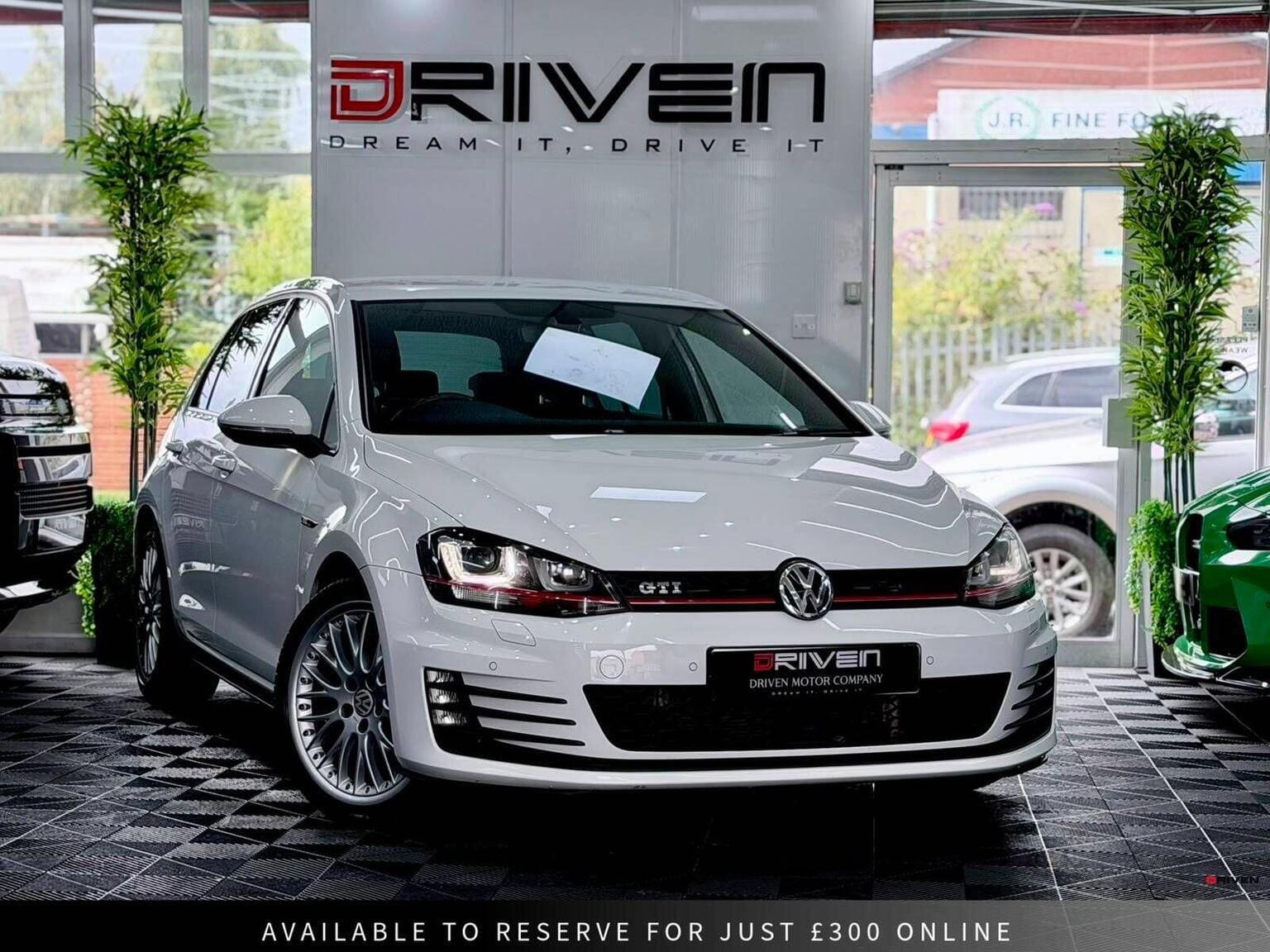 VOLKSWAGEN GOLF - image 1 of 53