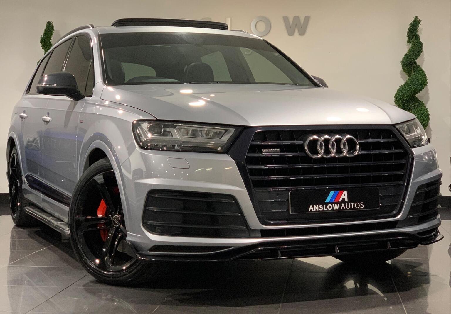 AUDI Q7 - image 1 of 97